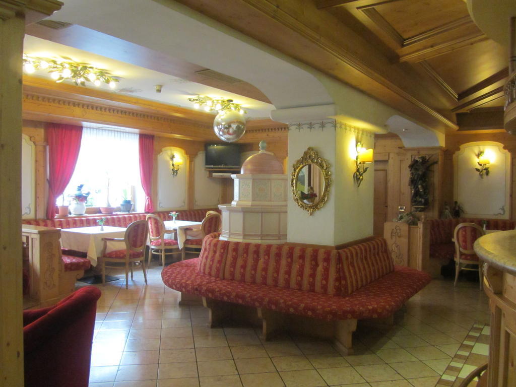 Park Hotel Aurora Pozza di Fassa Esterno foto