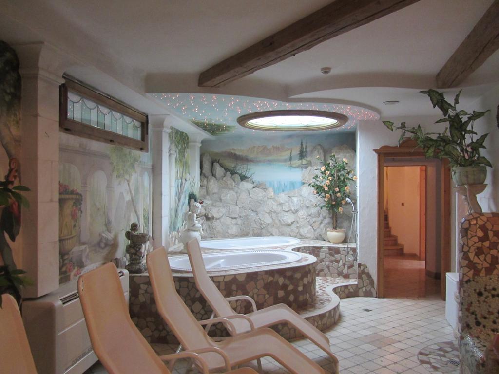 Park Hotel Aurora Pozza di Fassa Esterno foto