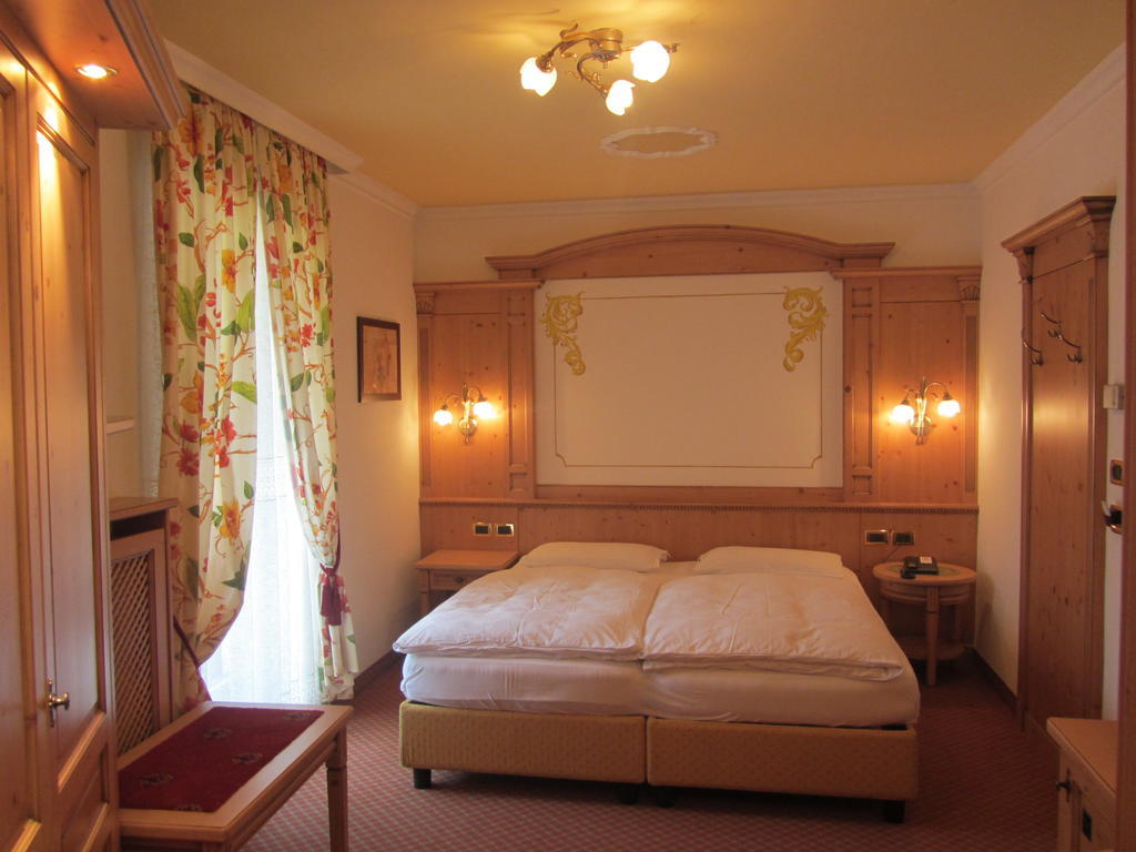 Park Hotel Aurora Pozza di Fassa Camera foto