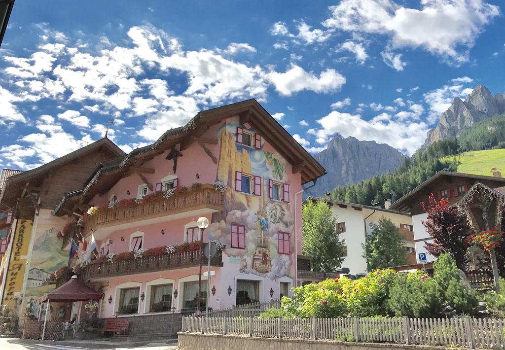 Park Hotel Aurora Pozza di Fassa Esterno foto